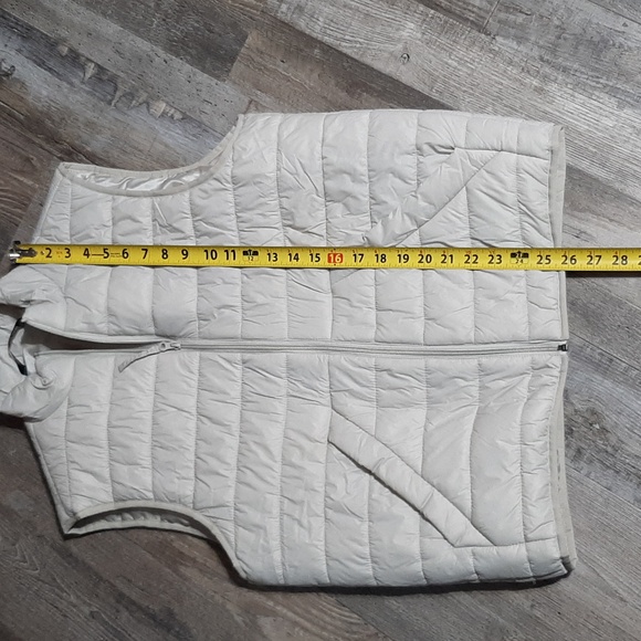 Zara puffer vest - Picture 6 of 7